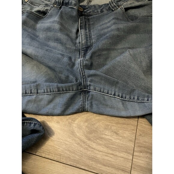 Revery Jeans Size 18W Mid-Rise Girlfriend 28” Inseam  Blue Denim - Picture 6 of 7